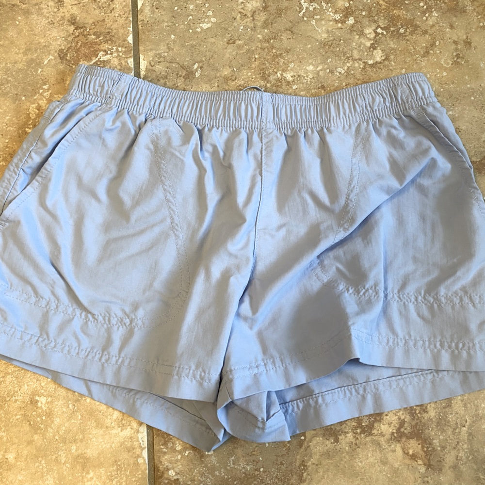 Women’s small Columbia Sandy river short, 3 inch inseam, great shape!